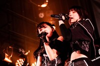 左から伊吹咲蘭、小林潤。（Photo by Masayo）