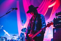 西山史晃（ROGUE / B, Cho）（撮影：青木カズロー）