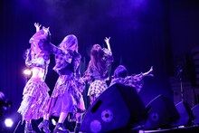 カイジューバイミー「純白少女センセーション」の様子。