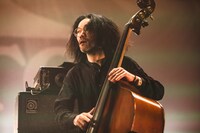 MAKOTO（Cb, Vc / OAU、BRAHMAN）（撮影：青木カズロー）