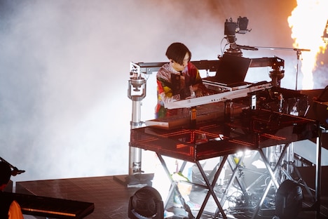 Ayase（Composer）（Photo by Kosuke Ito）