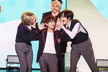 「INI DEBUT SHOW」の様子。(c)LAPONE ENTERTAINMENT