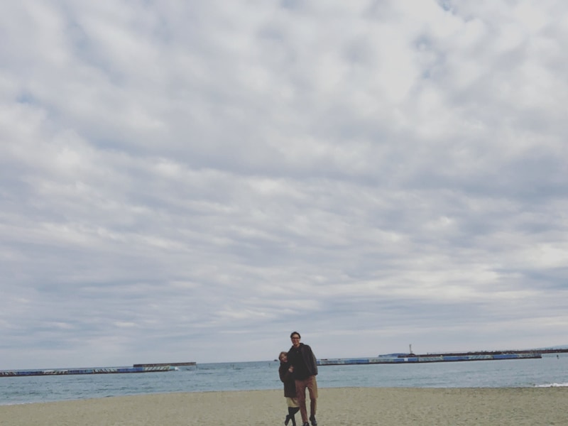 Twitterに投稿された塩入冬湖（FINLANDS）とイトウTHEキャンプのツーショット写真。