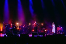 折坂悠太「心理ツアー」LINE CUBE SHIBUYA（渋谷公会堂）公演の様子。
（Photo by Yukitaka Amemiya）