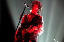 野田洋次郎（Vo, G, Piano）（Photo by Takeshi Yao）