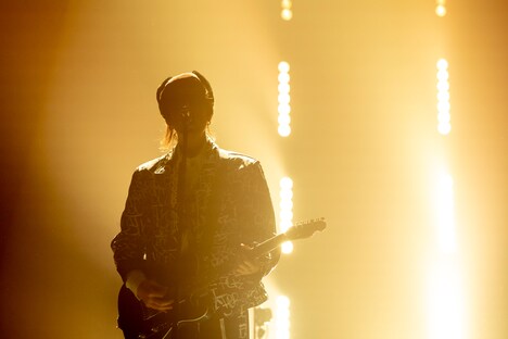 野田洋次郎（Vo, G, Piano）（Photo by Takeshi Yao）