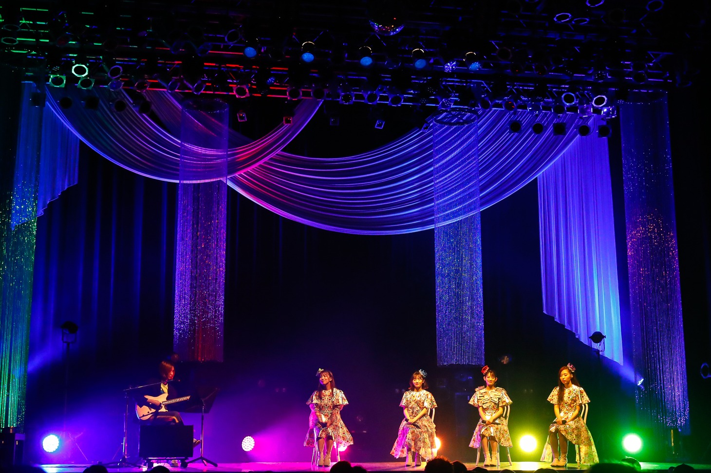 浅野尚志とTEAM SHACHI。（写真提供：STARDUST PLANET）