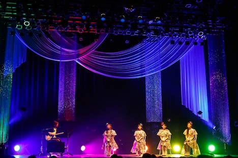 浅野尚志とTEAM SHACHI。（写真提供：STARDUST PLANET）