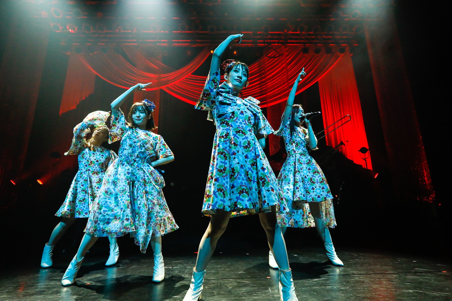 TEAM SHACHI（写真提供：STARDUST PLANET）