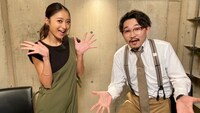 MCの池田美優と伊藤俊介（オズワルド）。(c)フジテレビ