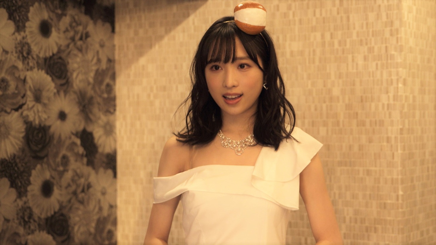 マリトッツォを演じる小栗有以（AKB48）。(c)フジテレビ