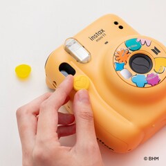 BTS「Butter」デザインのチェキが誕生 - 音楽ナタリー