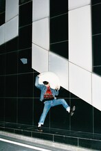 星野源「YELLOW MAGAZINE 2016-2017」表紙（2017）