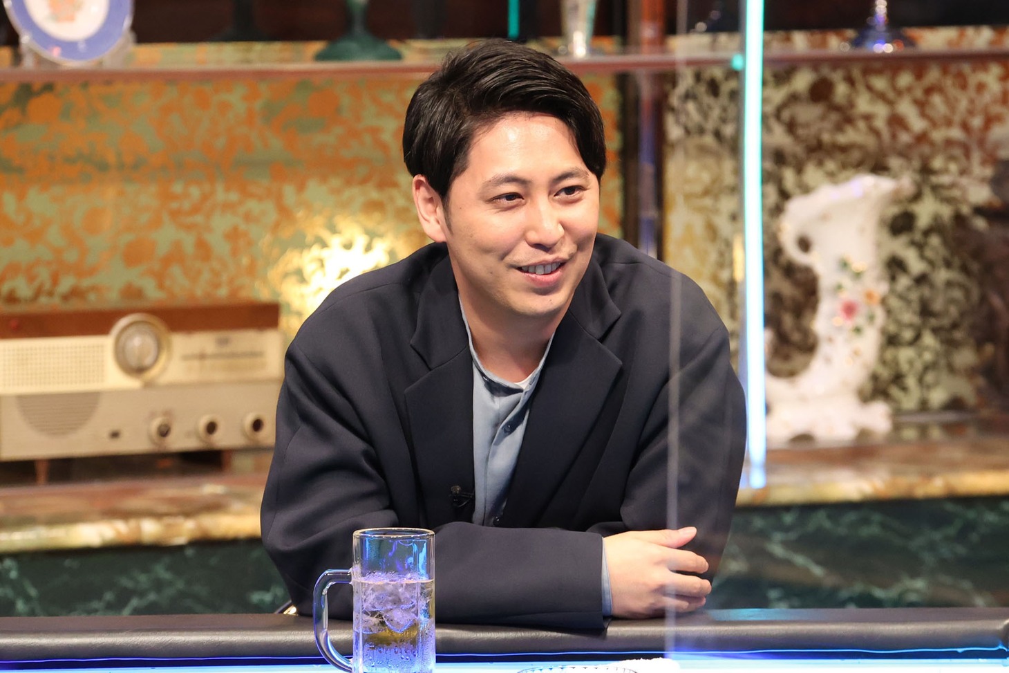 屋敷裕政（ニューヨーク） (c)フジテレビ
