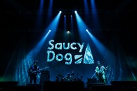 Saucy Dog「Saucy Dog ワンマンライブ 全国ドックラン!!“今度こそ、はじめてのホールツアー！”」東京・東京ガーデンシアター公演の様子。（撮影：白石達也）
