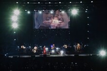 Awesome City Club「Awesome Talks One Man Show 2021 - to end the year -」の様子。（撮影：後藤啓太）