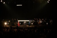 Awesome City Club「Awesome Talks One Man Show 2021 - to end the year -」の様子。（撮影：後藤啓太）