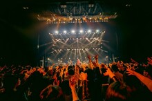 「石崎ひゅーい Tour 2021『from the BLACKSTAR』」の様子（撮影：鈴木友莉）