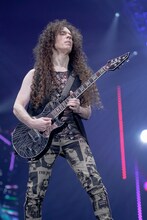 ももいろクローバーZ「ももいろクリスマス2021 ～さいたまスーパーアリーナ大会～」に出演したときのマーティ・フリードマン。（撮影：上飯坂一）