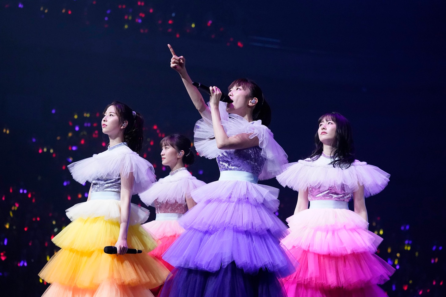 ももいろクローバーZ「ももいろクリスマス2021 ～さいたまスーパーアリーナ大会～」の様子。（撮影：増田慶）