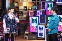 左から田中圭、千葉雄大。 (c)日本テレビ