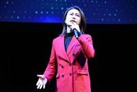 「南風」を歌う氷川きよし。