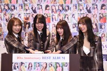 点灯ボタンを押す乃木坂46。