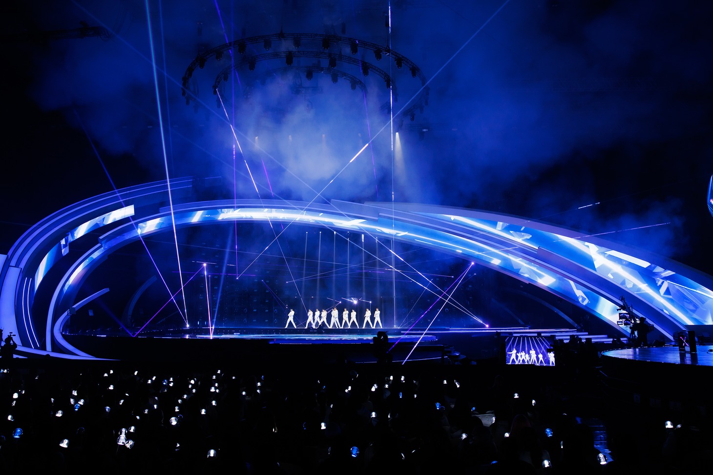 Wanna One (c)CJ ENM Co., Ltd, All Rights Reserved