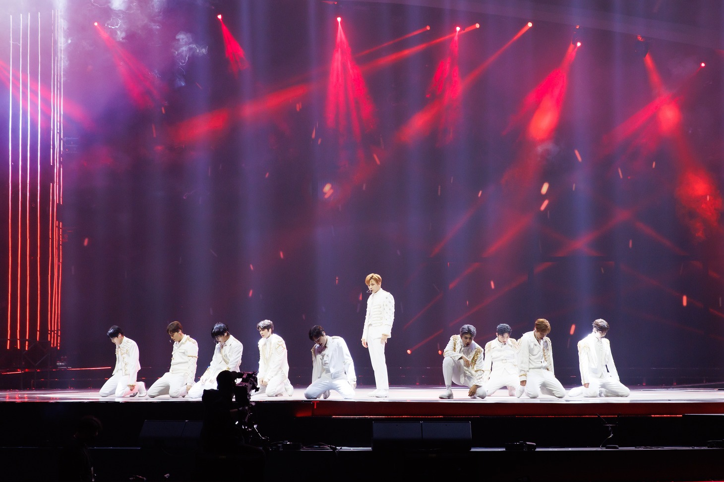 Wanna One (c)CJ ENM Co., Ltd, All Rights Reserved