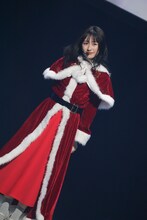 松浦亜弥「LOVE涙色」を歌う佐々木彩夏。（Photo by SARU［SARUYA AYUMI］）