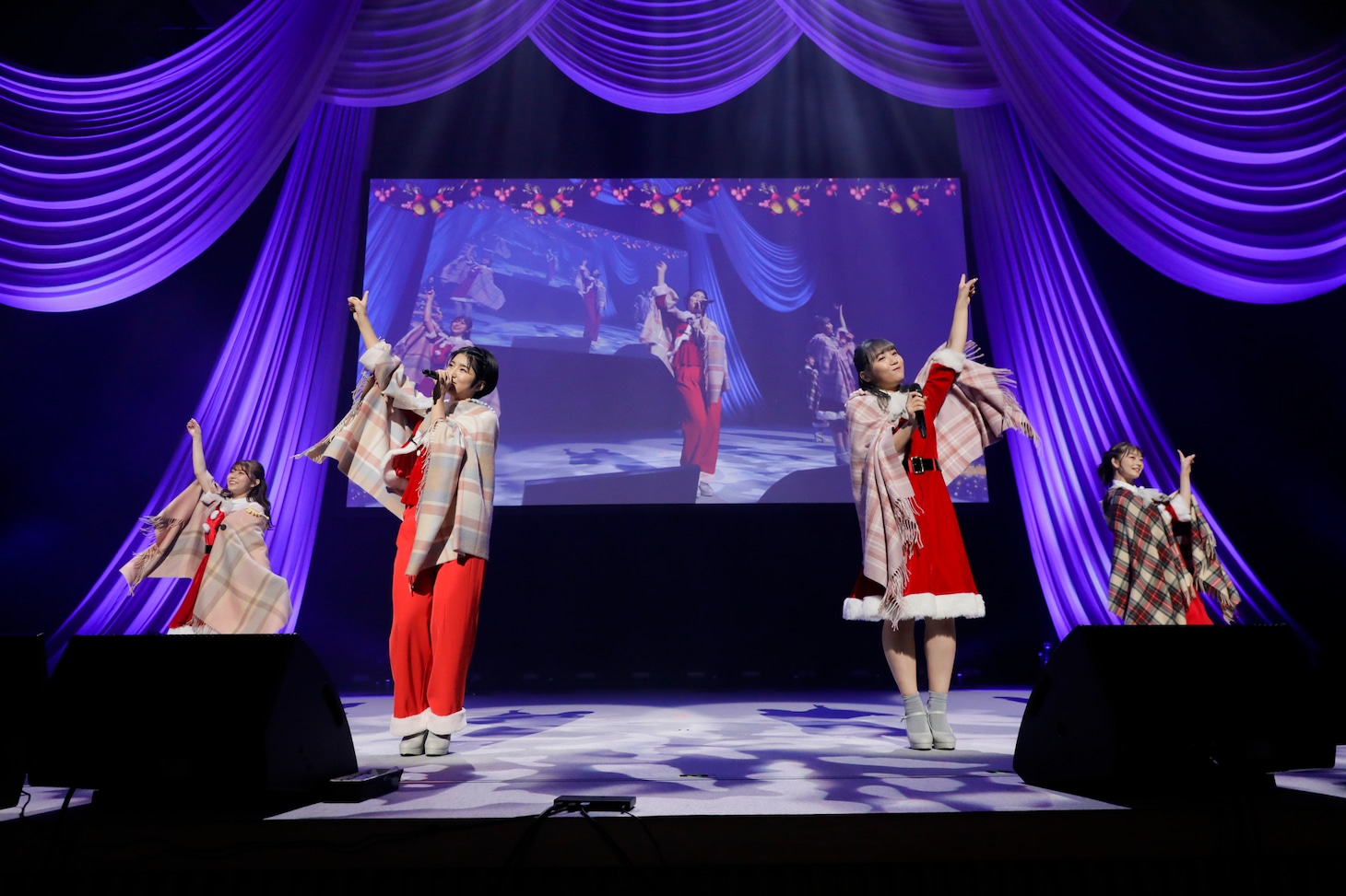 左から鈴木萌花、小島はな、市川優月、高井千帆。（Photo by RYOHEI TSUKADA）