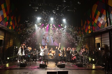 「hide Birthday Party 2021」セッションの様子。（撮影：上野宏幸（Nonfix Creative））(c)HEADWAX ORGANIZATION CO.,LTD