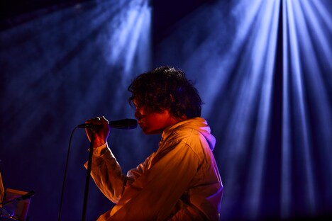 尾崎雄貴（Vo, G）（撮影：鳥居洋介）