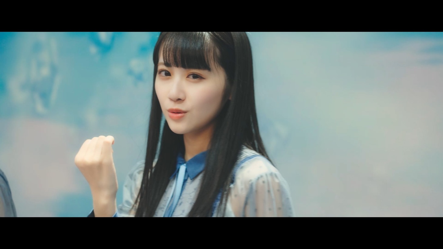 勝手に！四国観光大使「夢をガラス瓶の中に」ミュージックビデオより。(c)STU / KING RECORDS