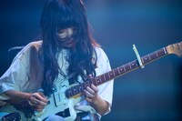 KATY（Vo, G / Haze）（Photo by Jumpei Yamada）