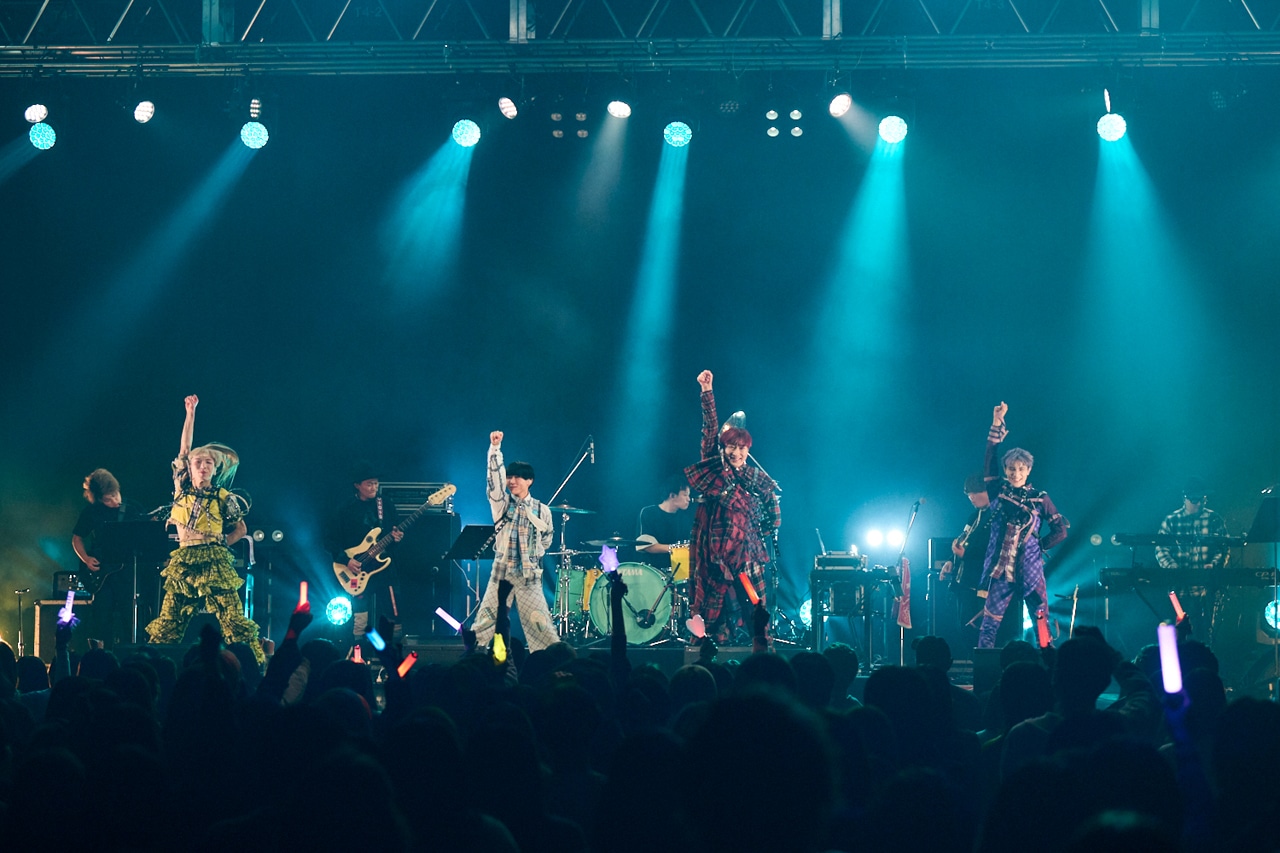 二丁目の魁カミングアウト with 魁BAND（Photo by Jumpei Yamada）
