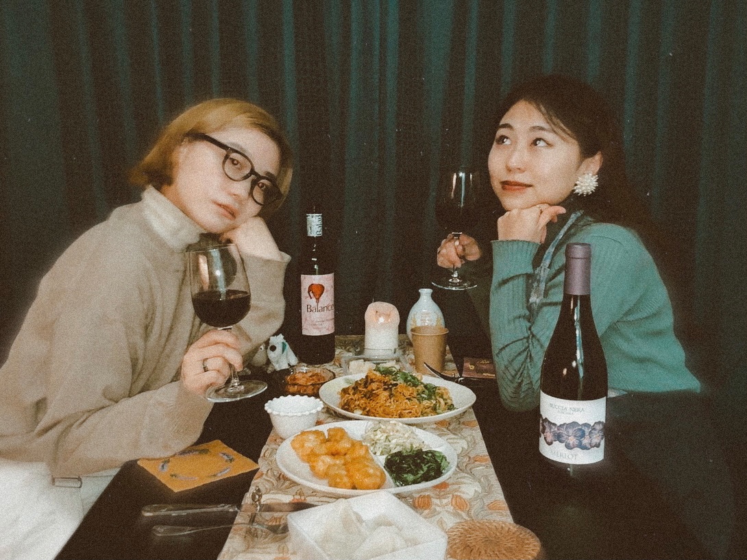 みらんと猫戦の美桜、韓国にルーツを持つ2人が共作シングル「개냥이 / 얼마?」をカセットで発売