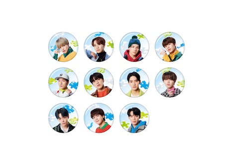 「JO1 EXHIBITION in Gallery AaMo」缶バッジ (c)LAPONE ENTERTAINMENT