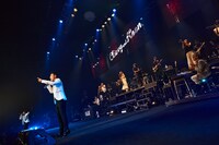 C&K「日本全国CK地元化計画 地元です。地元じゃなくても、地元ですツアー2021 劇団ひとりぼっち～僕は独りじゃない～ 改」東京・TOKYO DOME CITY HALL公演の様子。（撮影：鳥居洋介）