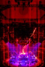 LiSA「LiVE is Smile Always～LADYBUG～」日本武道館公演の様子。（photo by Viola Kam［V'z Twinkle］）