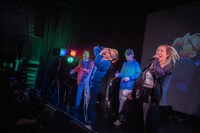 「BAKA（Remix）」の様子。