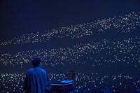 「King Gnu Live Tour 2021AW」国立代々木競技場第一体育館公演の様子。（Photo by Tomoyuki Kawakami）