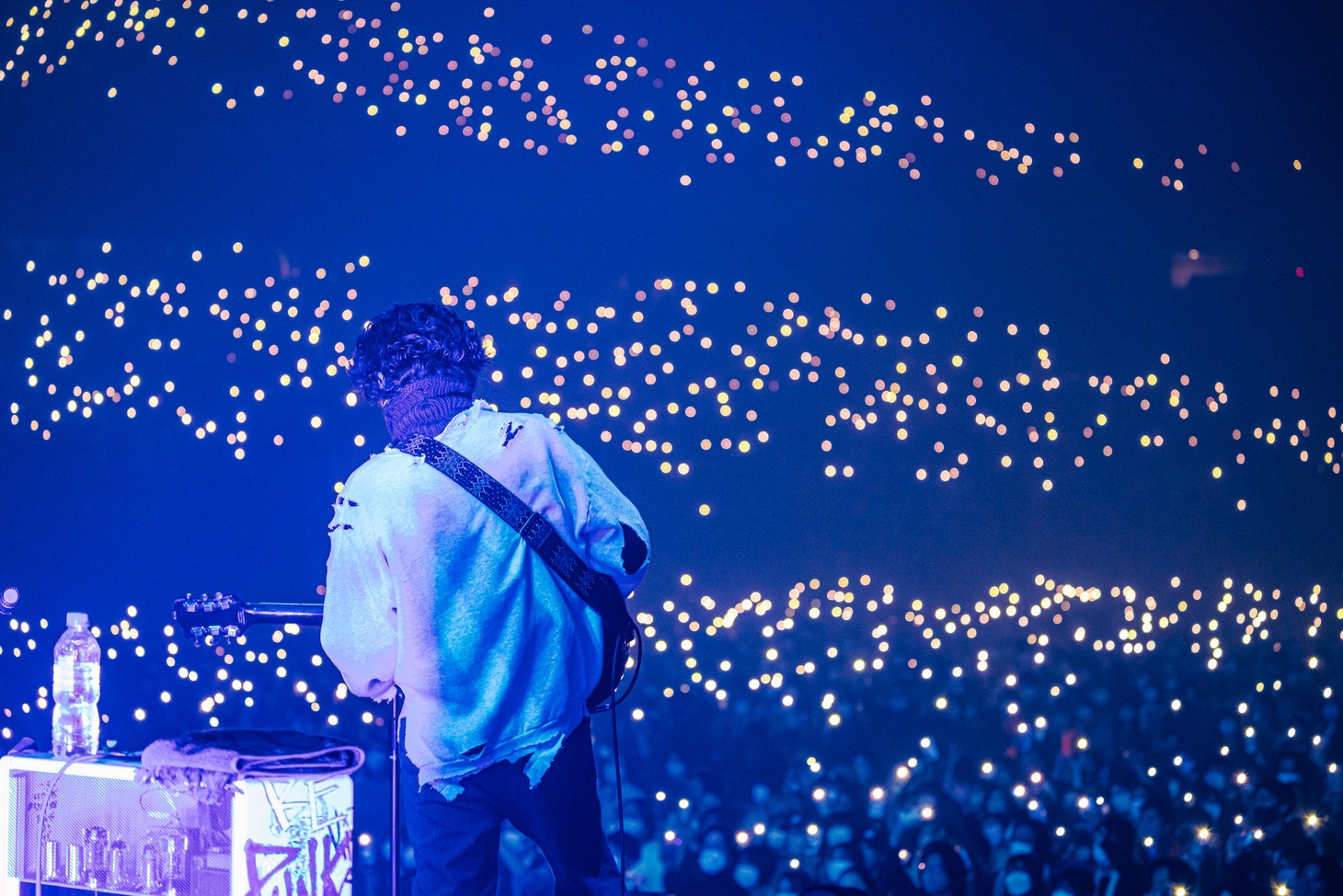 「King Gnu Live Tour 2021AW」国立代々木競技場第一体育館公演の様子。（Photo by Kosuke Ito）