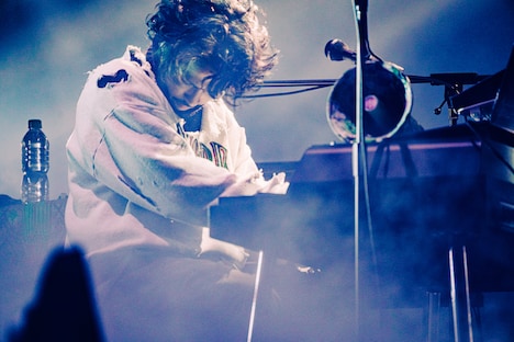 常田大希（Vo, G）（Photo by Kosuke Ito）