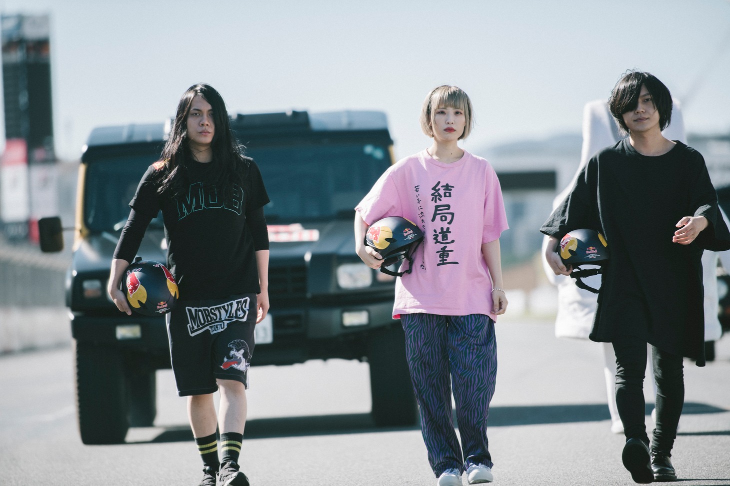 ヤバイTシャツ屋さん