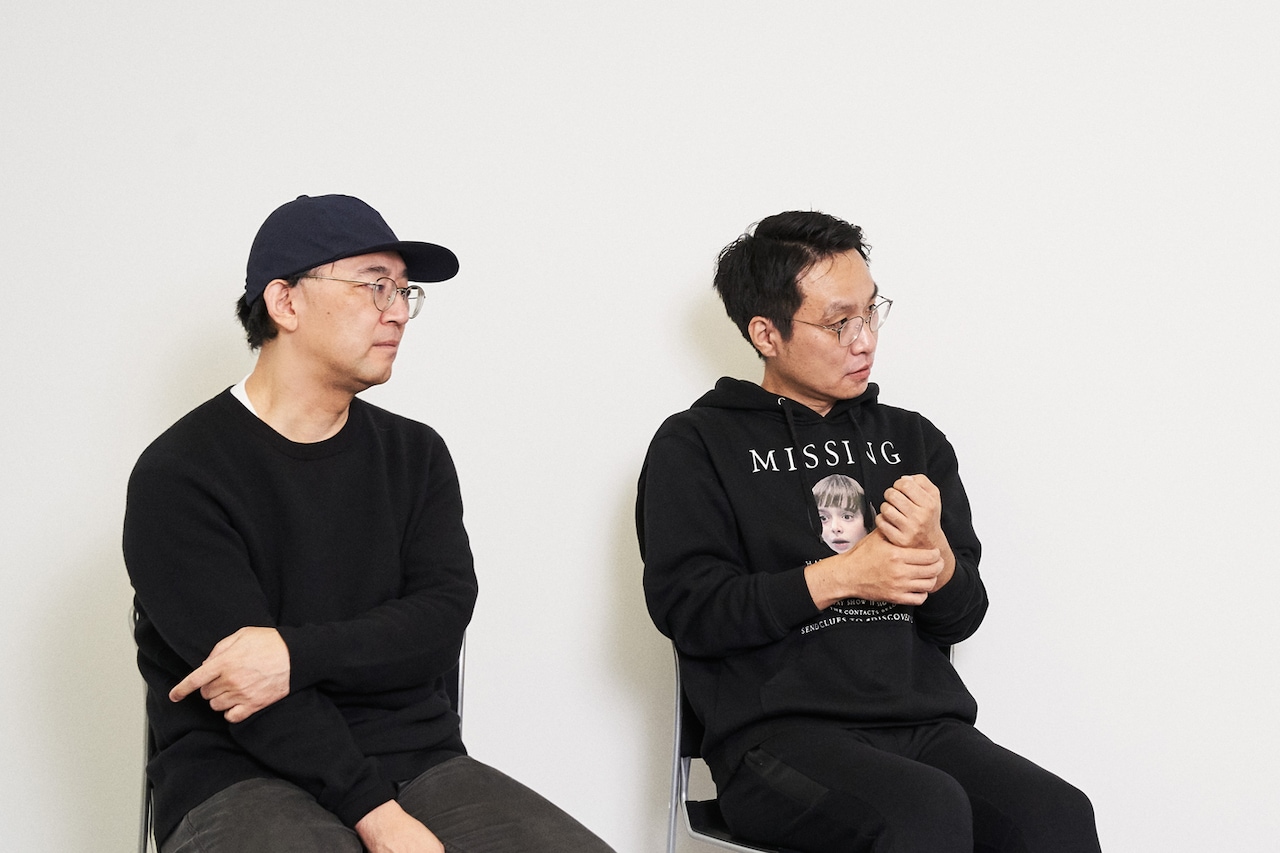 左から佐々木敦、南波一海。