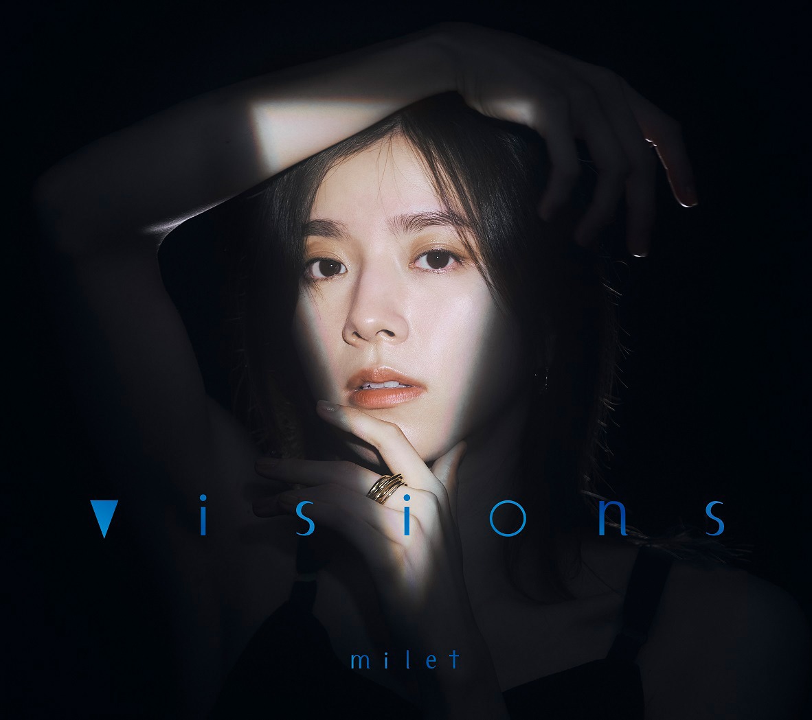 milet「visions」初回限定盤Bジャケット