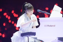 百田夏菜子「Talk With Me ～シンデレラタイム～」の様子。