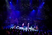 CUBERS「CUBERS Xmas Special Live 2021 in サンリオピューロランド」の様子。(撮影:上溝恭香)