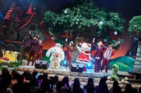CUBERS「CUBERS Xmas Special Live 2021 in サンリオピューロランド」の様子。（撮影：上溝恭香）